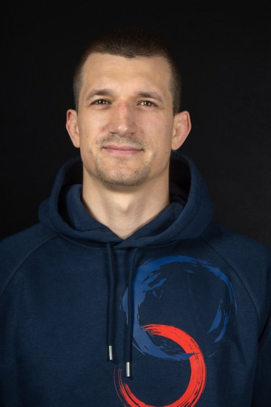 Sportovní tmavě modrá klubová mikina Judo Academy s kruhy - Velikost: L