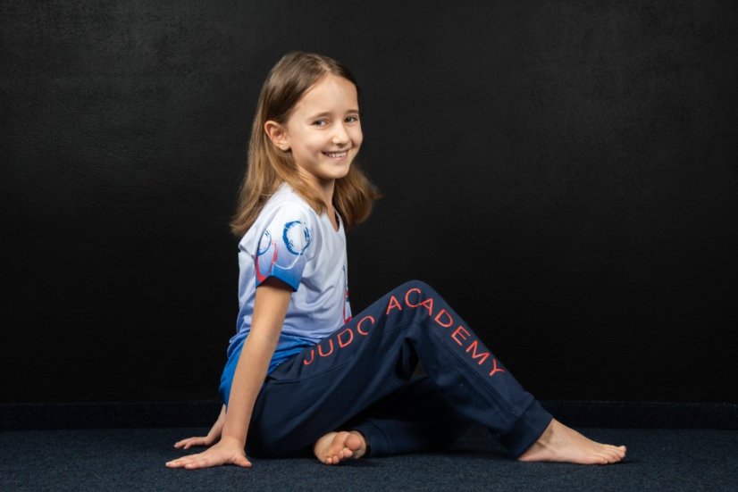 Sportovní tmavě modré klubové tepláky Judo Academy - Velikost: S
